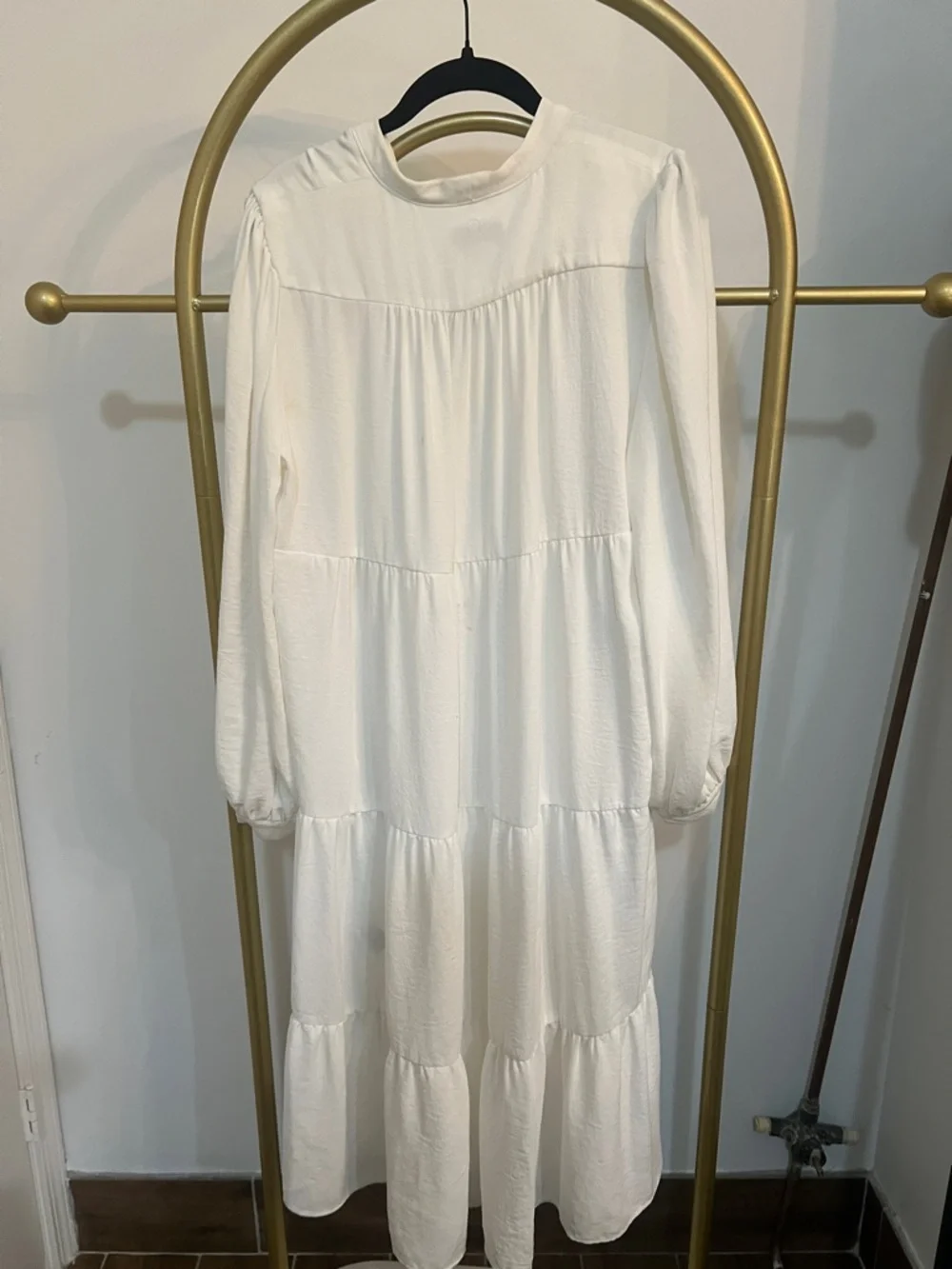 Topshop Maternity White Tiered V-Neck Maxi Dress with Tie - Picture 7 of 8